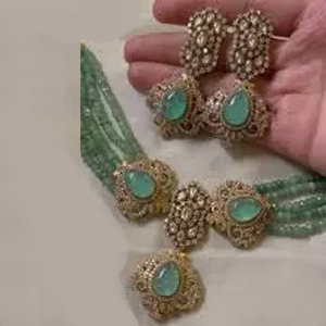 Aabroo Choker Set
